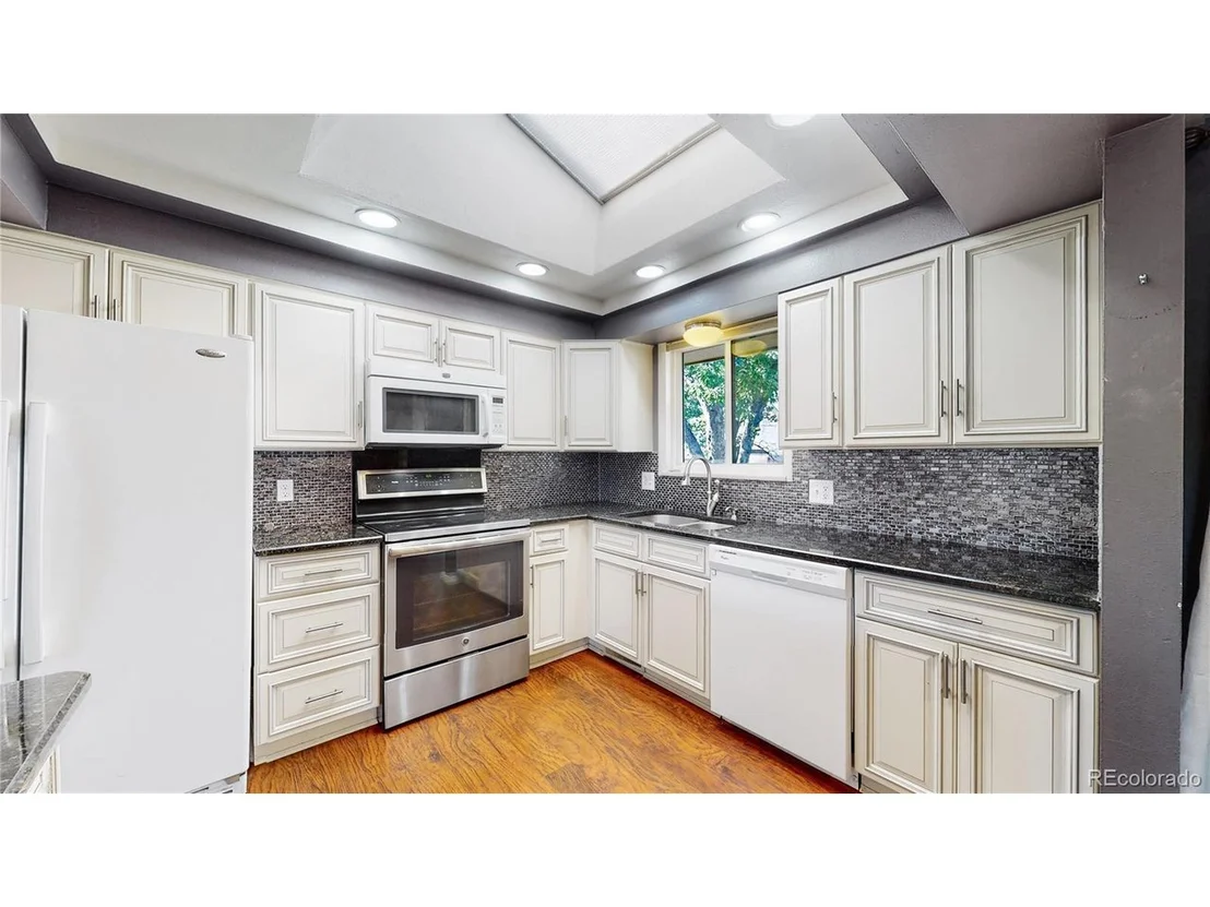 Photo of 8239 Chase Dr