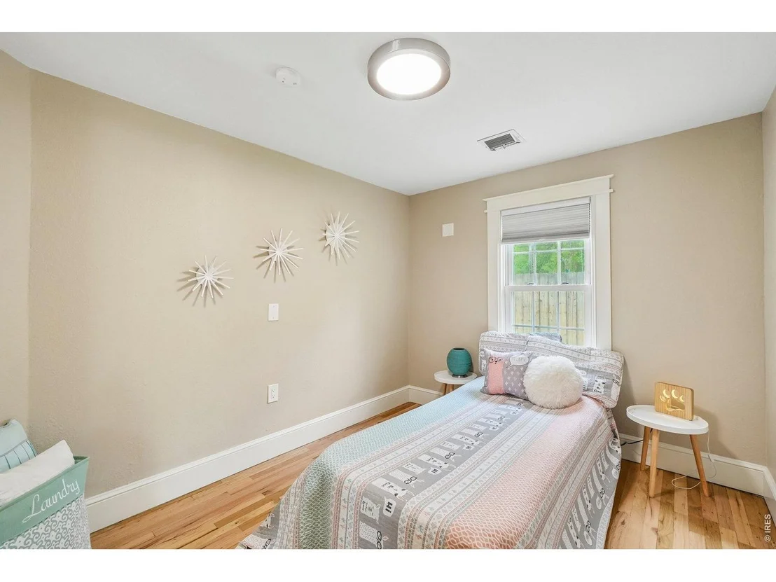 Photo of 205 5th Ave