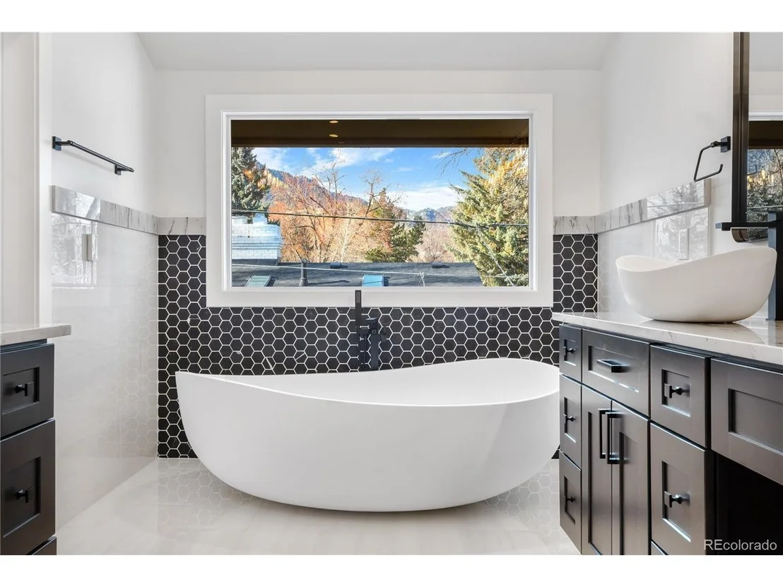 Photo of 245 Fair Pl
