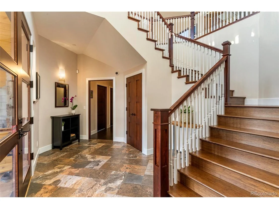 Photo of 33579 Mount Wilson Rd