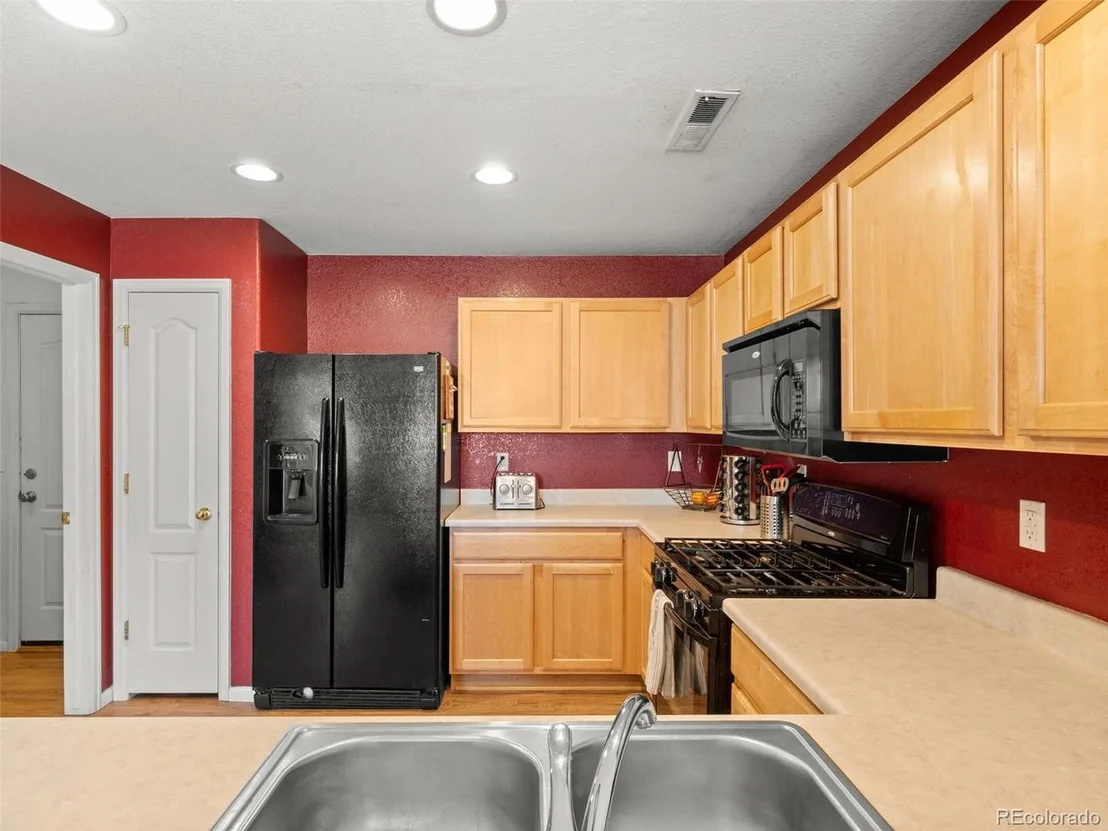 Photo of 896 Willow Dr