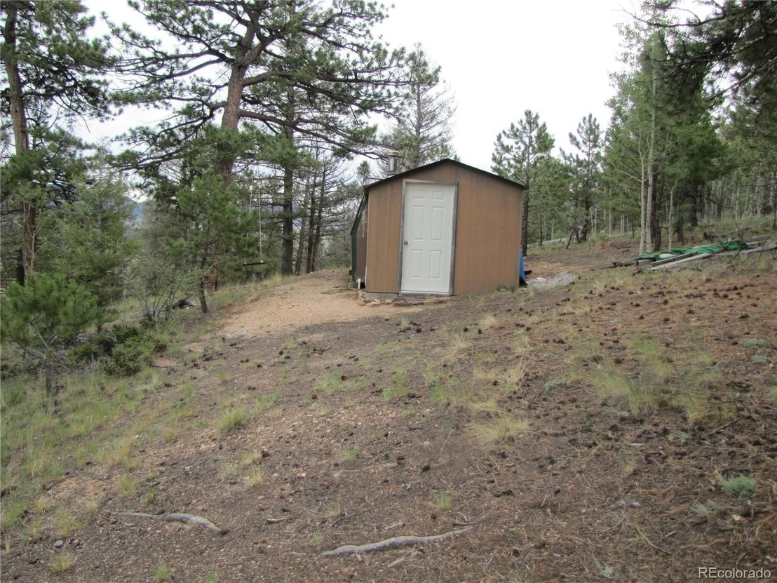 Photo of 657 Pine Ln