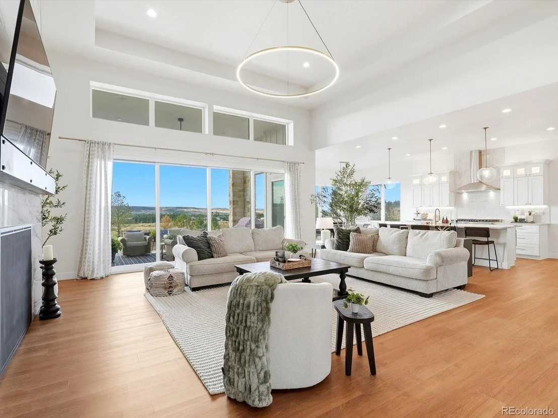 Photo of 1675 Arrowpoint Ct