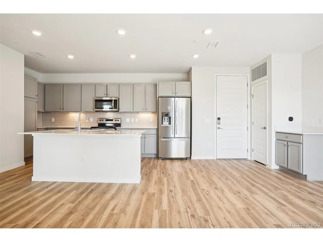 Photo of Unit 1307 at 487 Interlocken Blvd