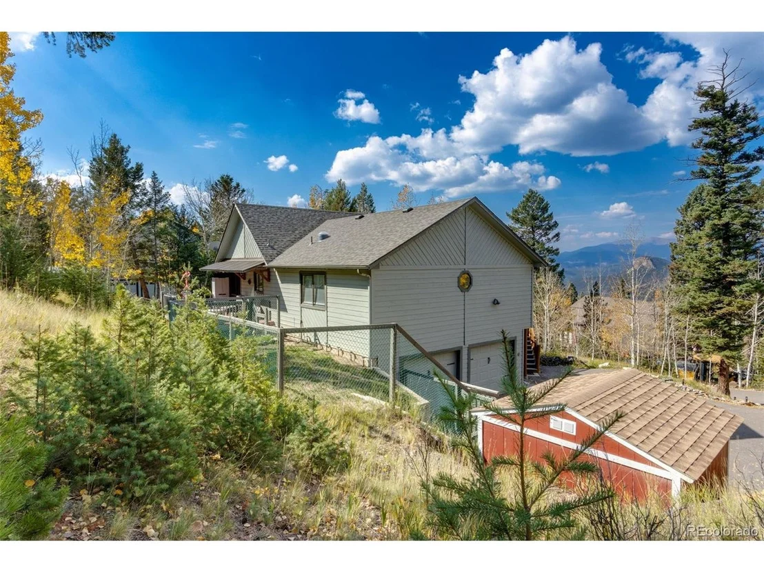 Photo of 11657 Leavenworth Dr