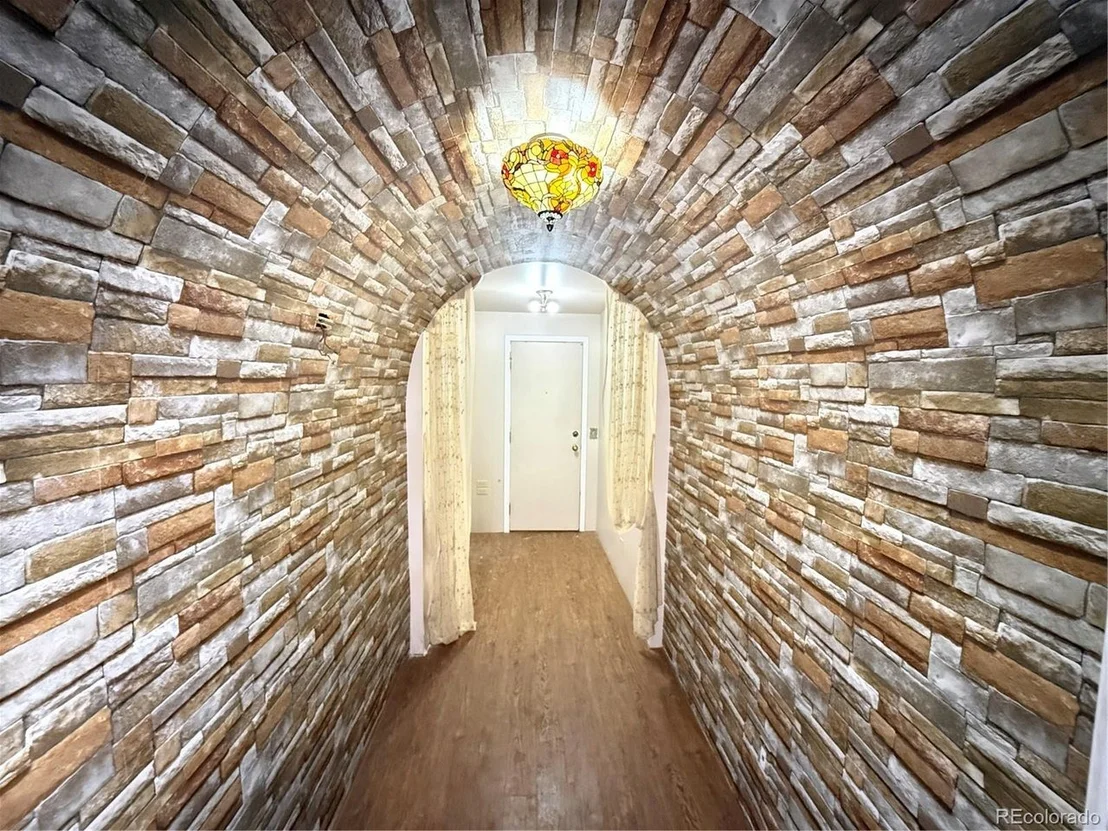 Photo of 663 Aspen Rd