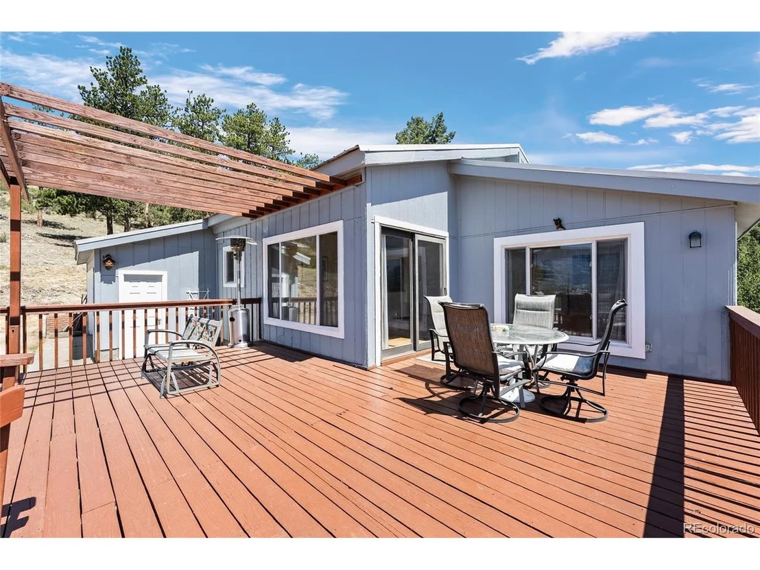 Photo of 1729 Crow Valley Rd