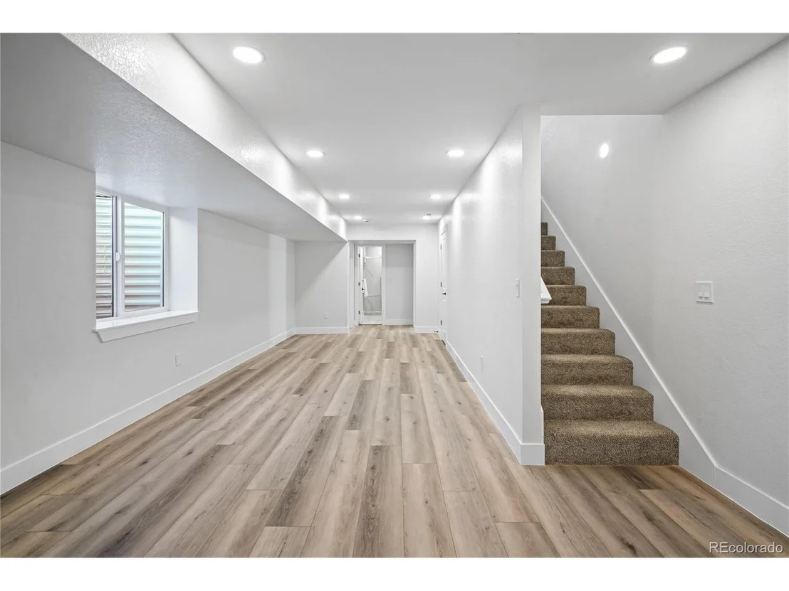 Photo of 6766 Zenobia Loop