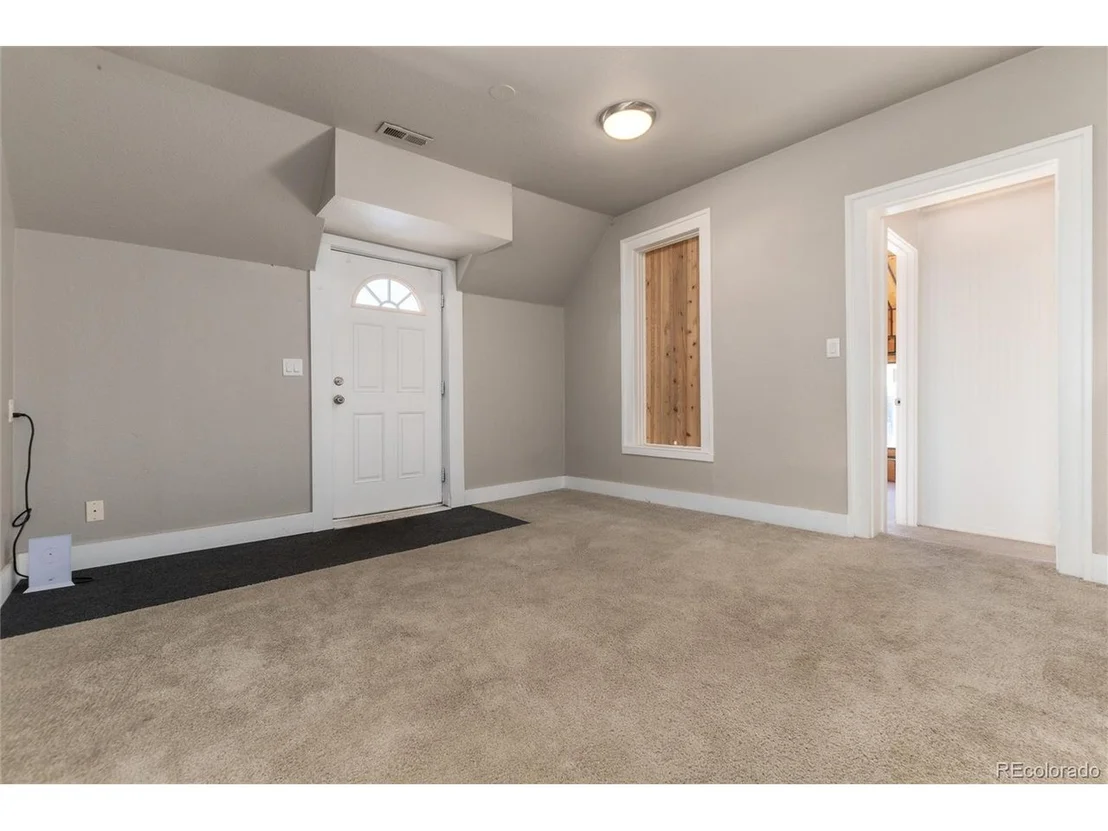 Photo of 550 Castello Ave