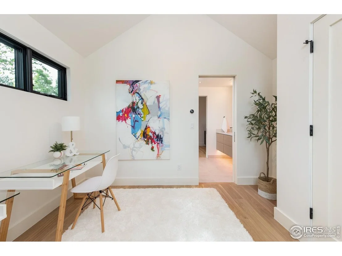 Photo of 640 Iris Ave