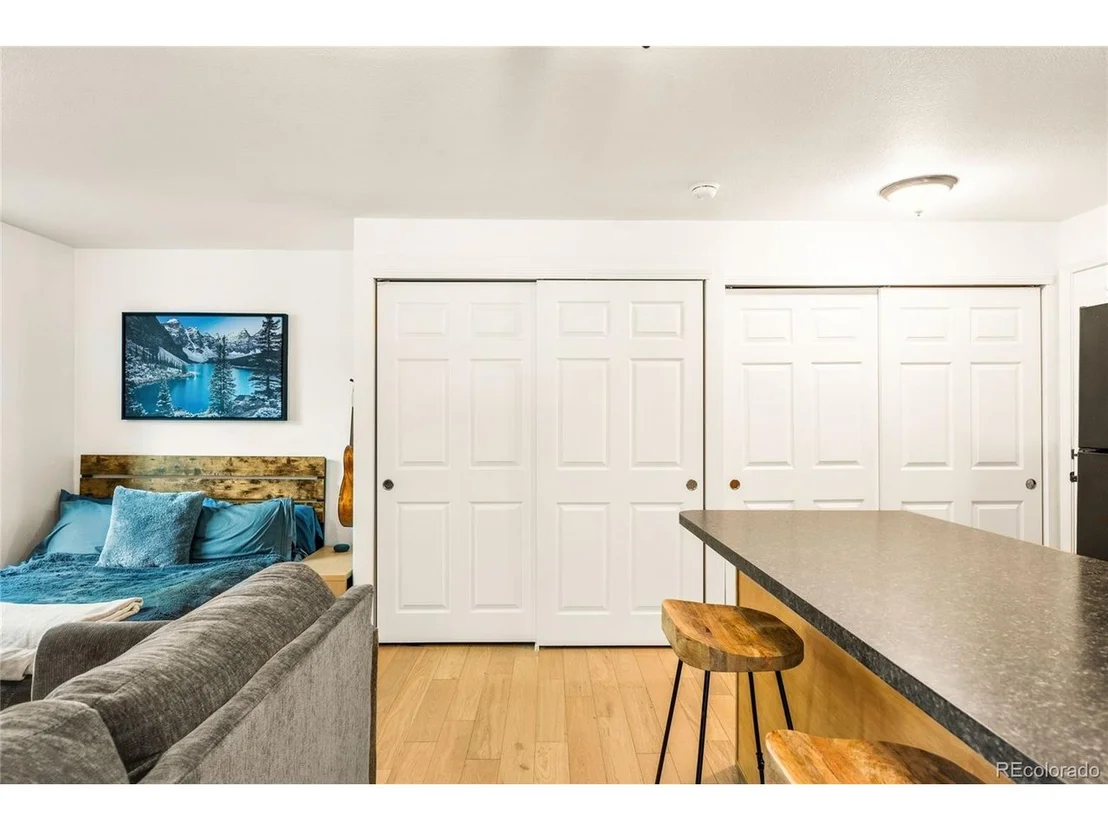 Photo of Unit 210 at 1405 Broadway