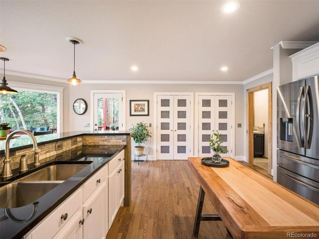 Photo of 137 Nuthatch Rd