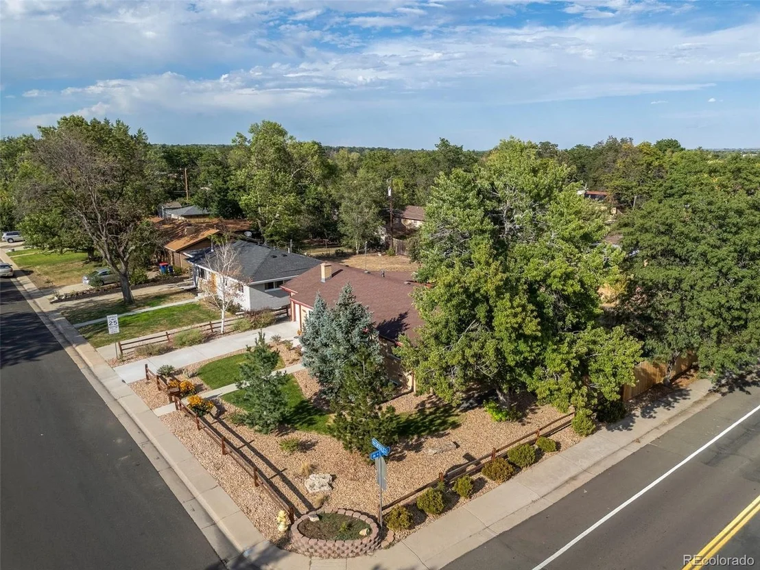 Photo of 100 Emerald St