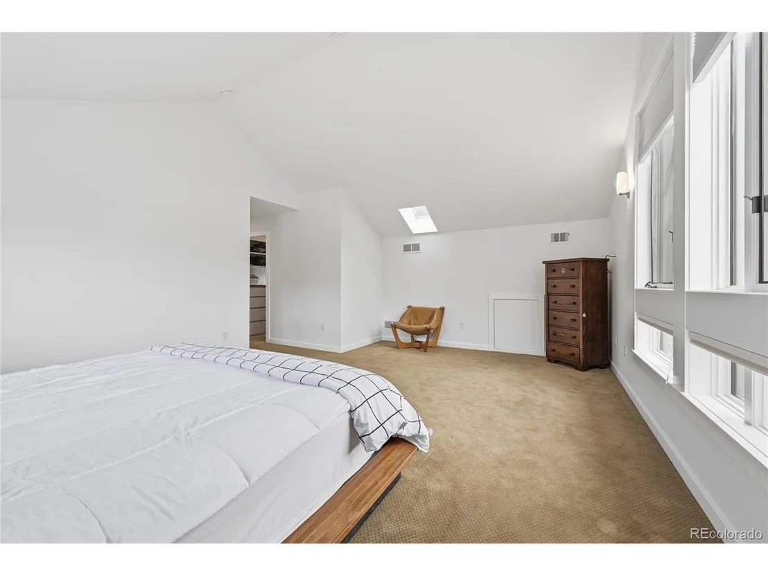 Photo of 860 Union Ave