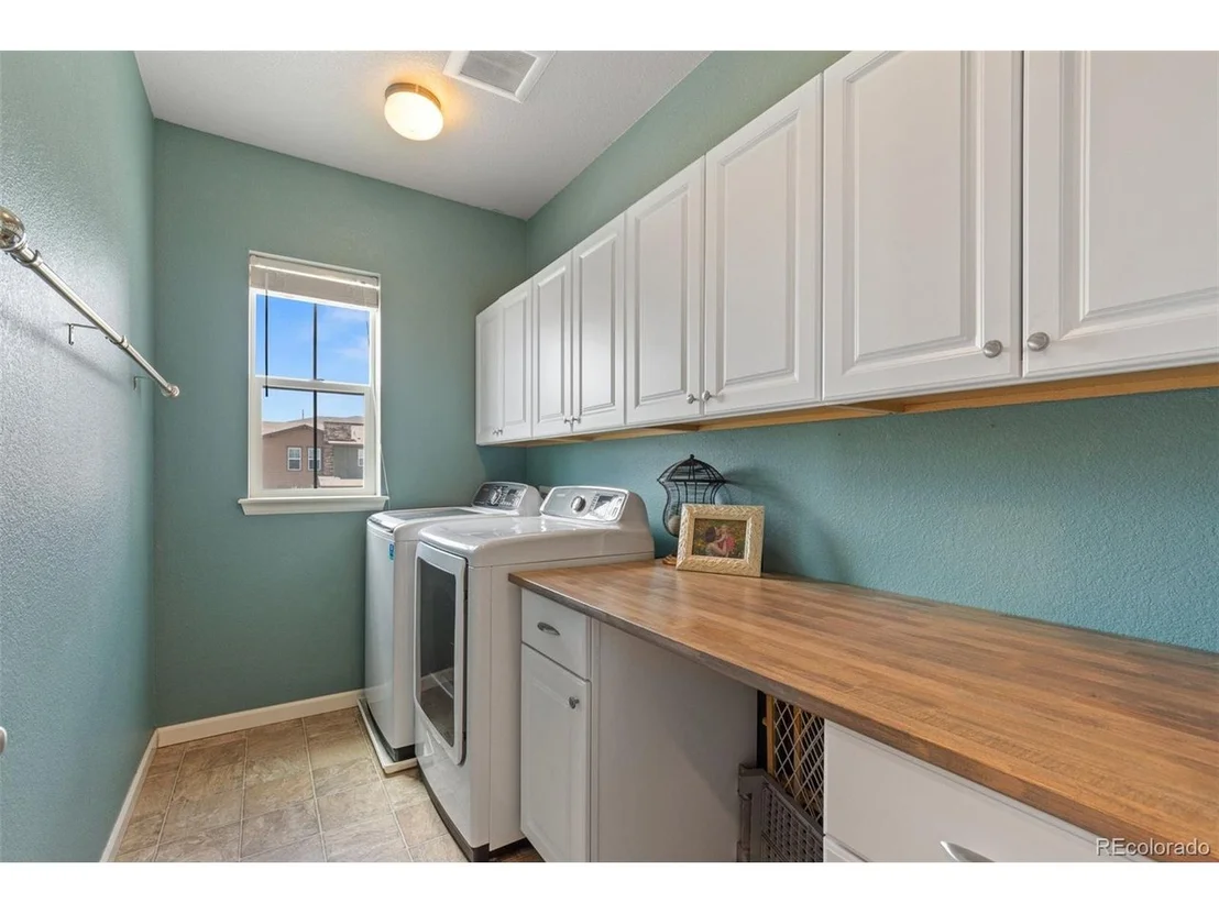 Photo of 1674 Ghost Dance Cir