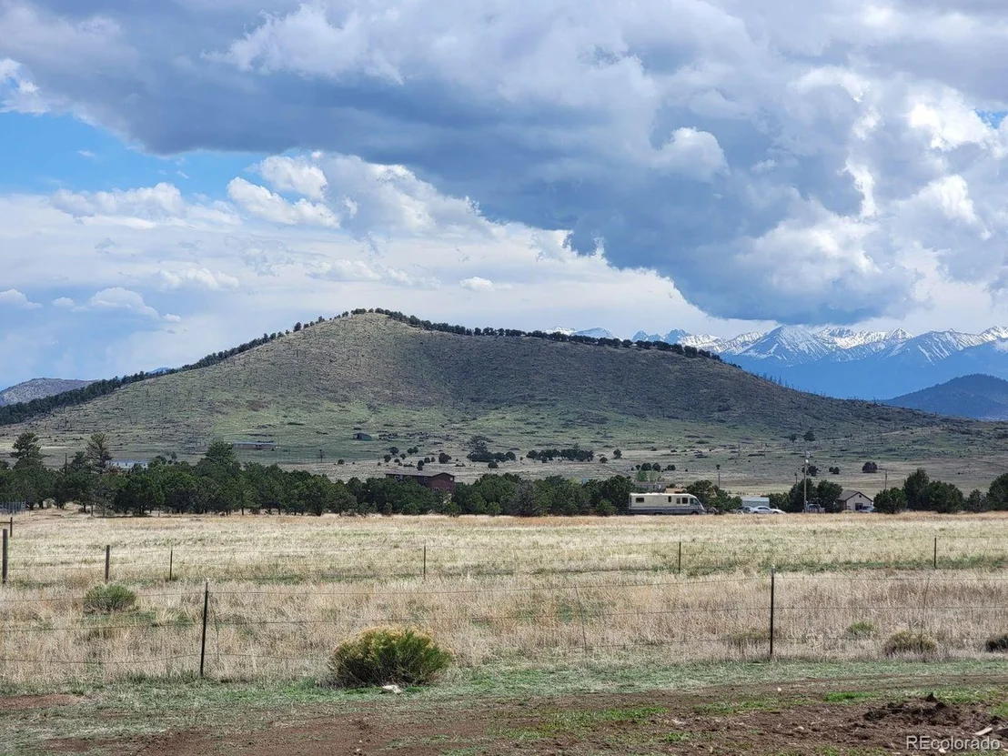 Photo of 1039 25TH Trl