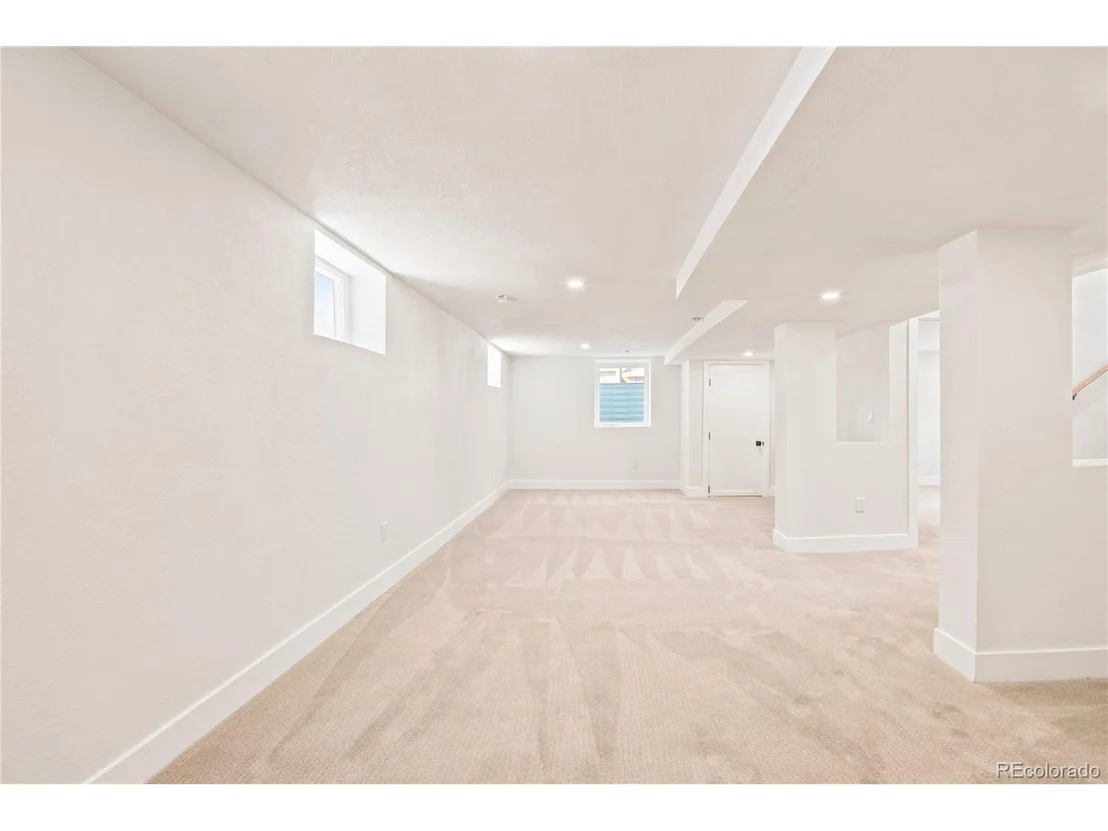 Photo of 625 Cook St