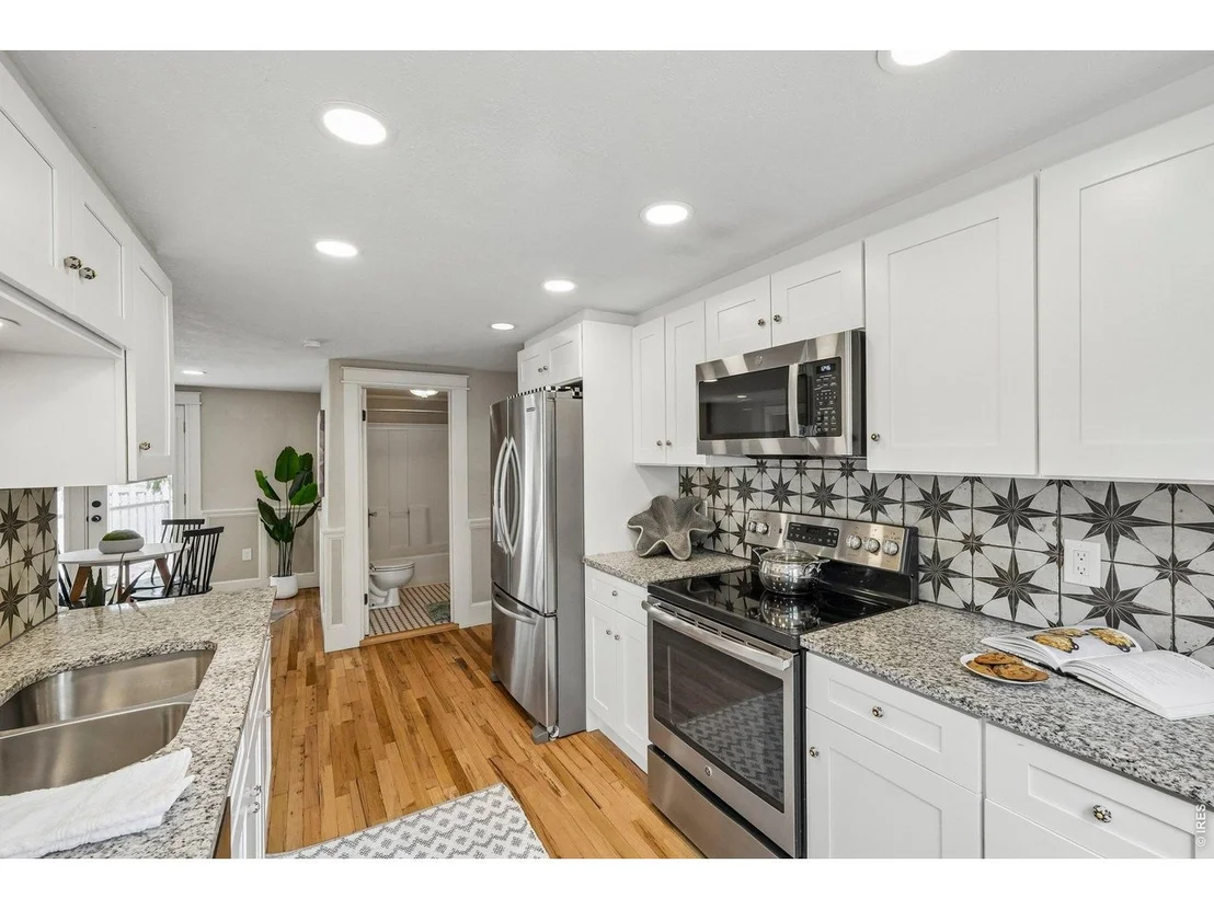 Photo of 205 5th Ave