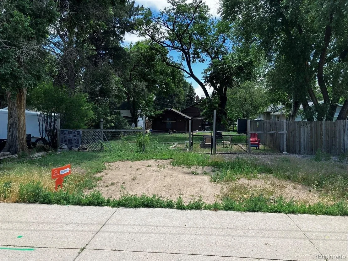 Photo of 620 Walnut St