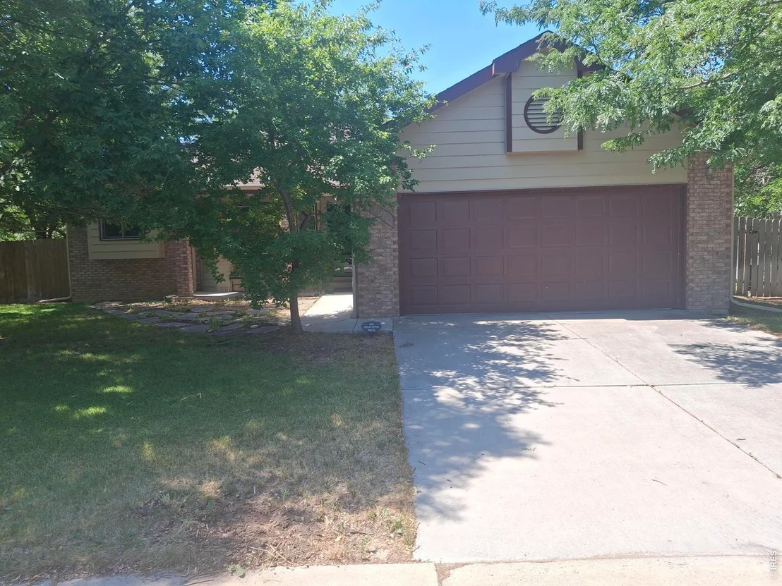 Photo of 1325 Redwood Dr
