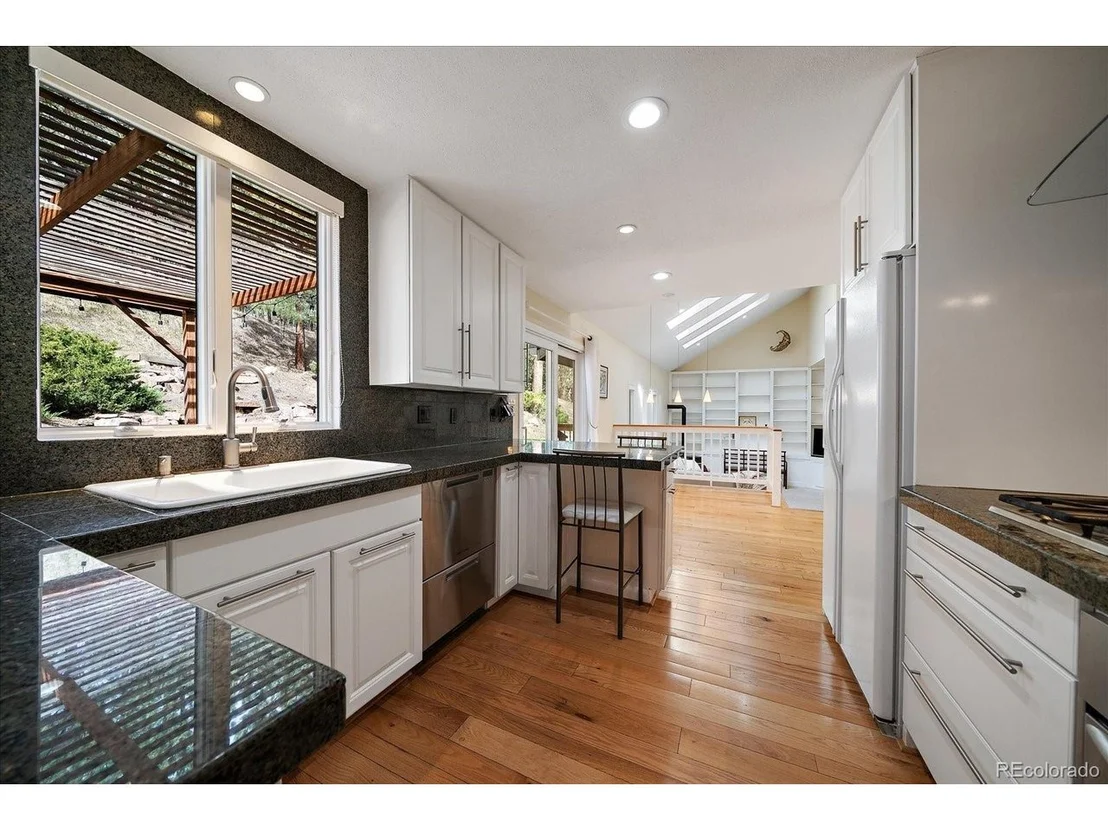 Photo of 4039 Histead Way