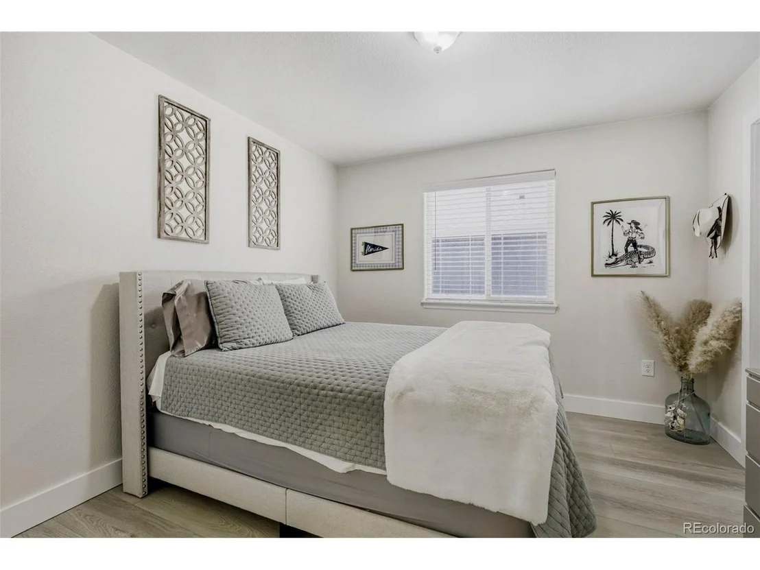 Photo of 2475 Likens Dr