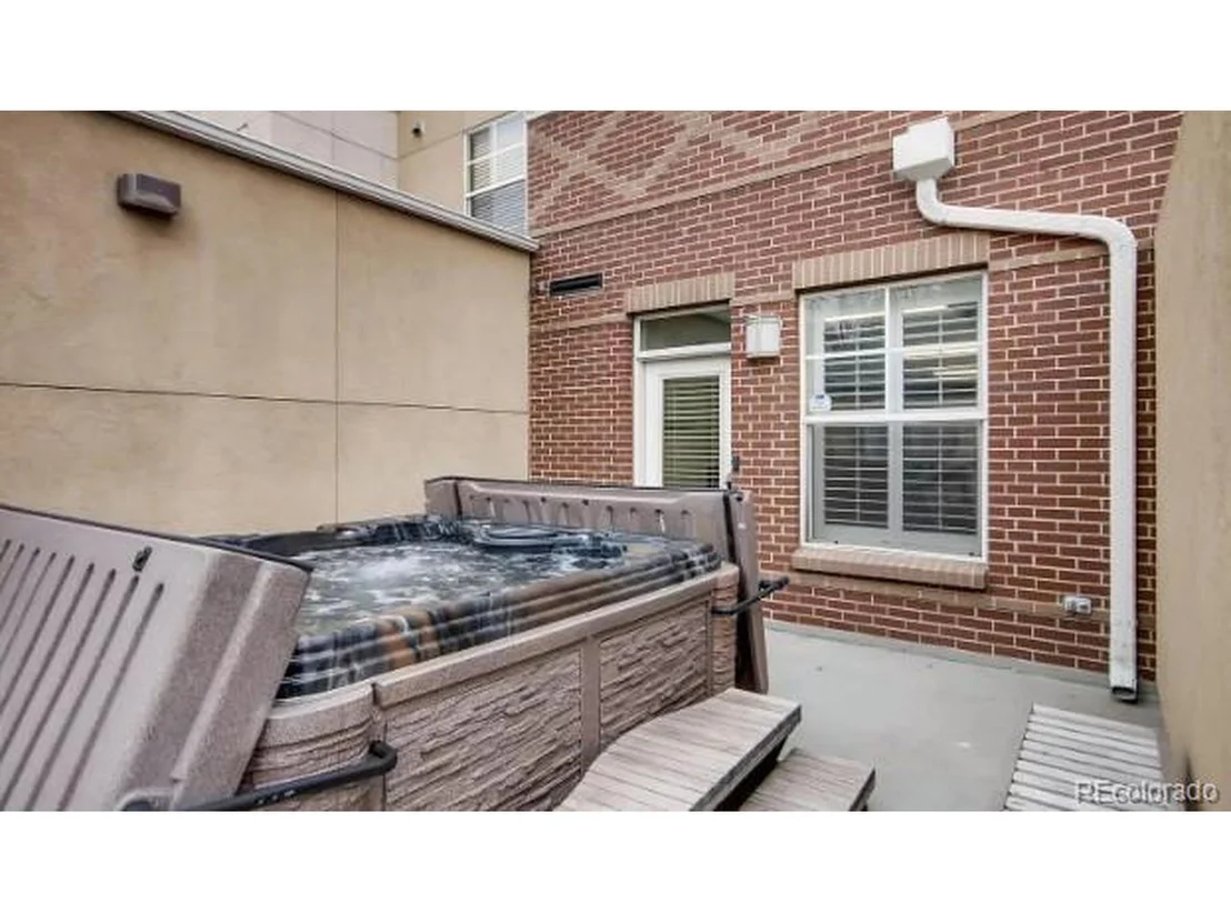 Photo of Unit 310 at 1441 Central St