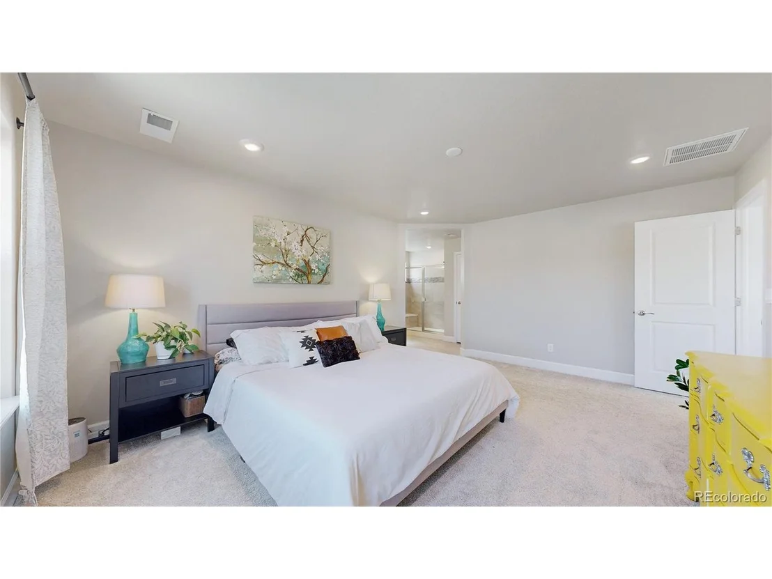 Photo of 416 Hyde Park Cir