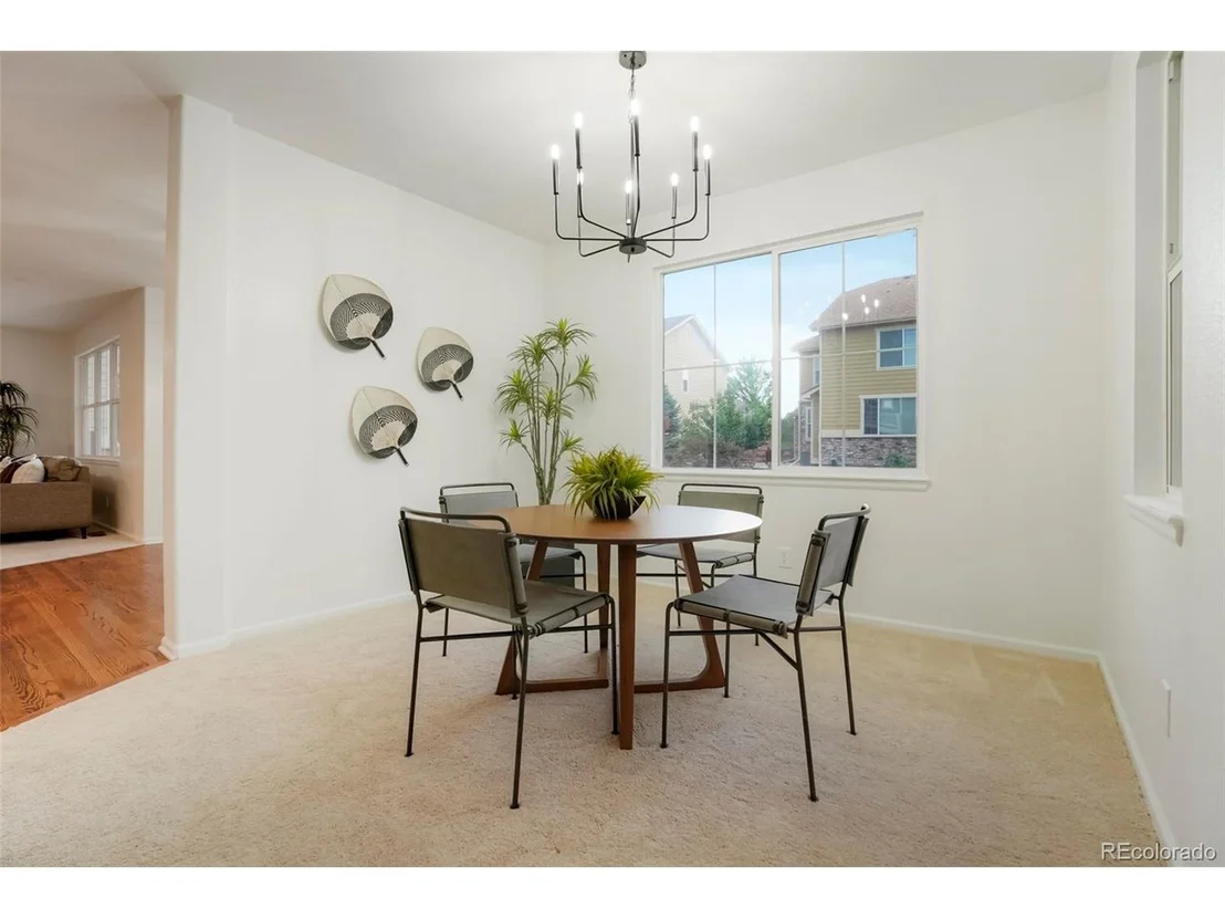 Photo of 520 N Flat Rock Cir