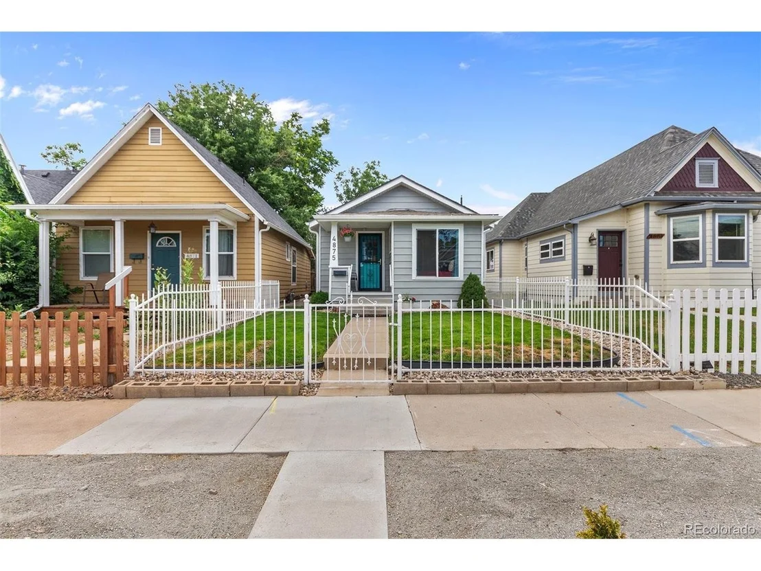 Photo of 4875 Lowell Blvd