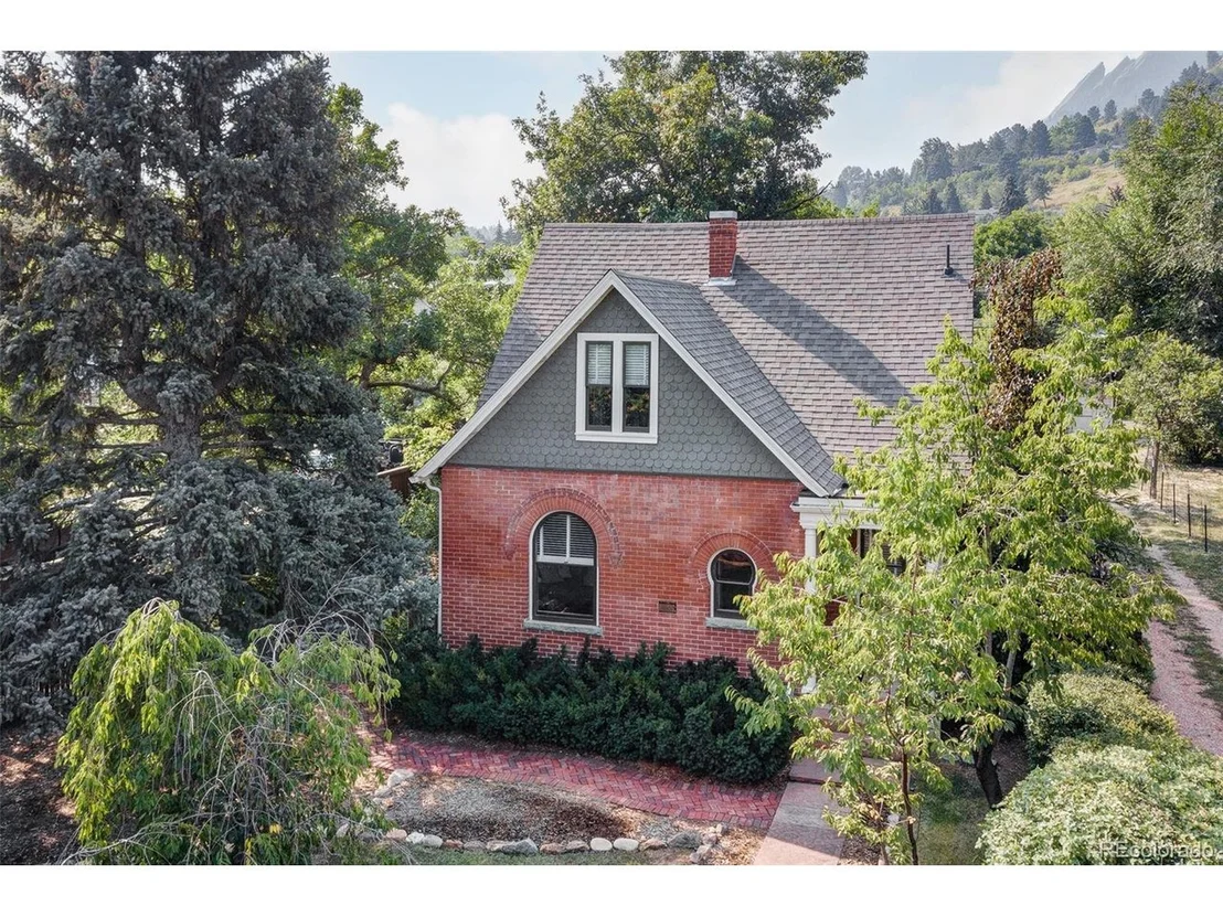 Photo of 440 Arapahoe Ave