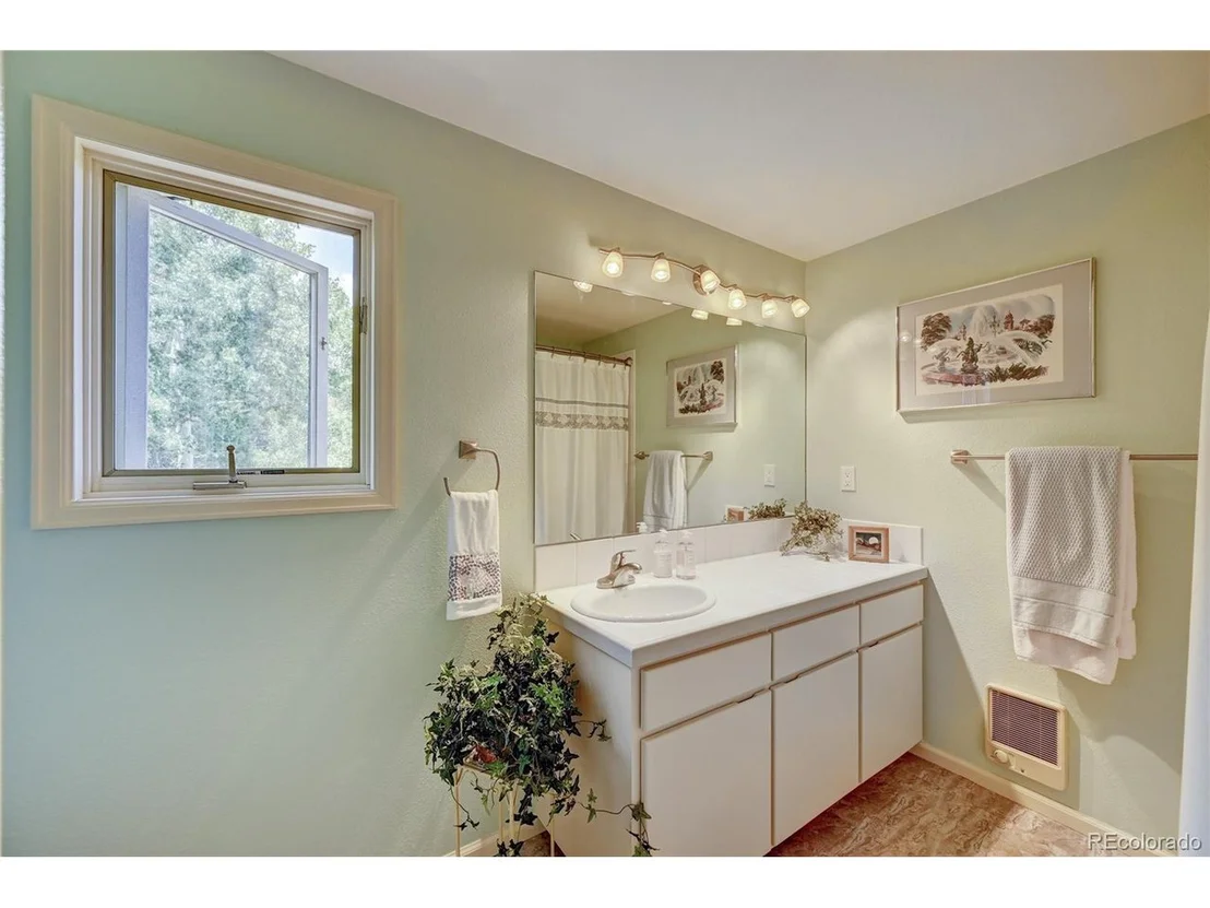 Photo of 30382 Mary Dr