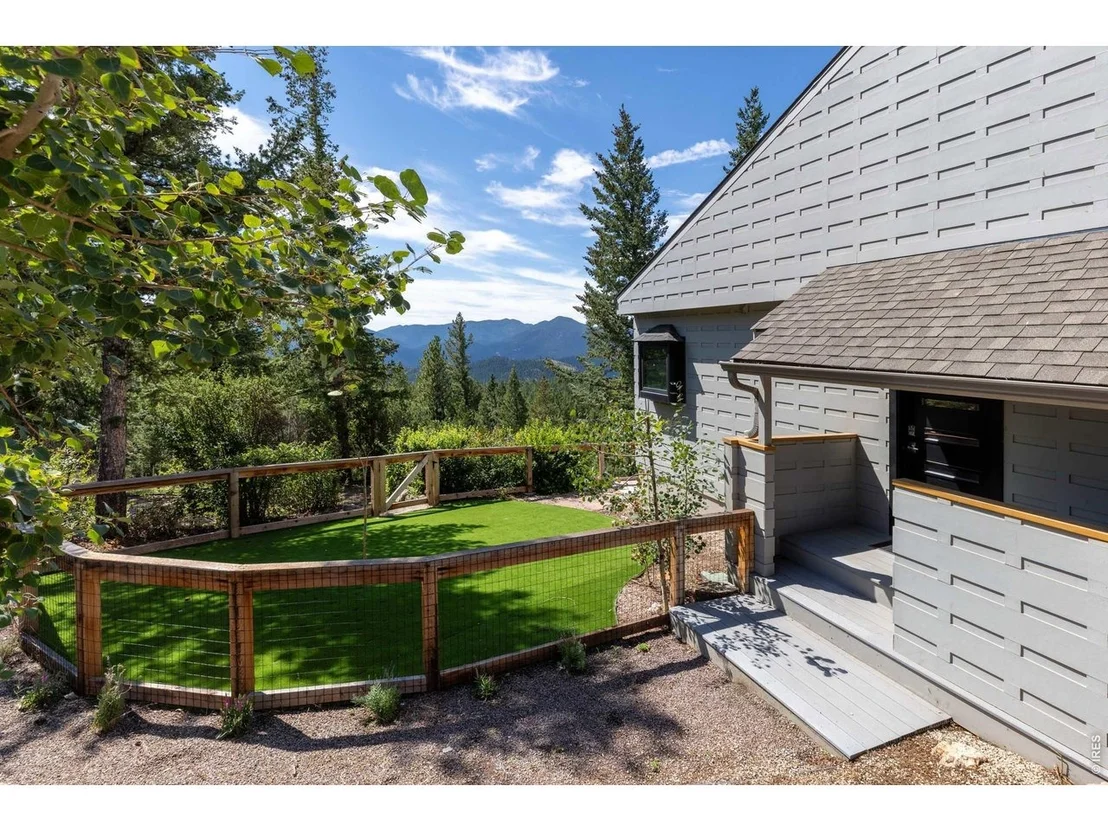 Photo of 6722 Flagstaff Rd