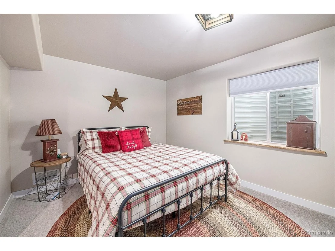 Photo of 320 Granite Way