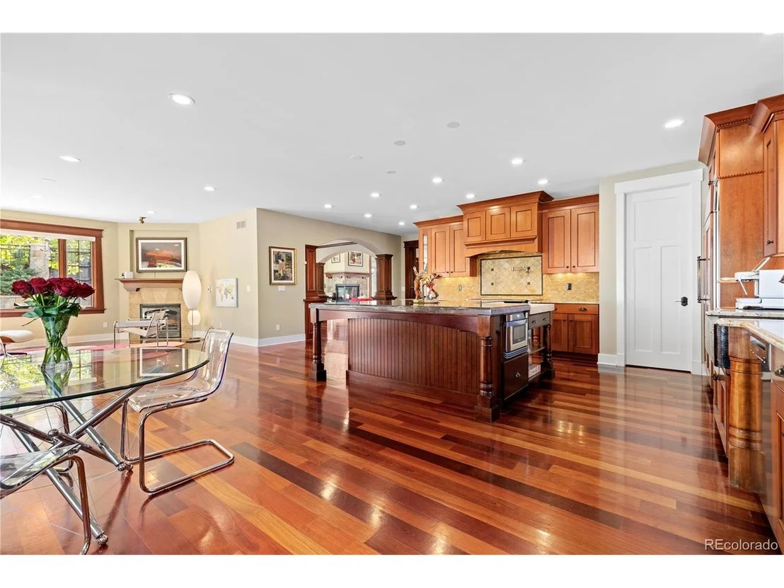 Photo of 800 Grant Pl