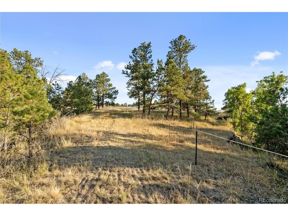 Photo of 6345 Arrowhead Trl