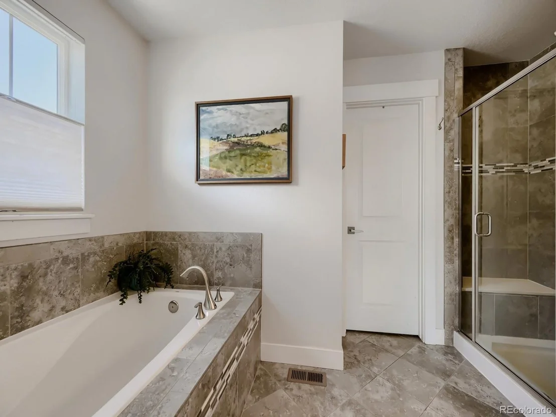 Photo of 2902 Twin Lakes Cir