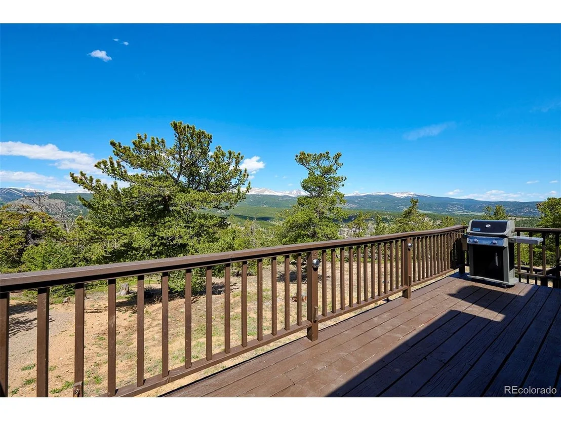 Photo of 90 Peakview Dr