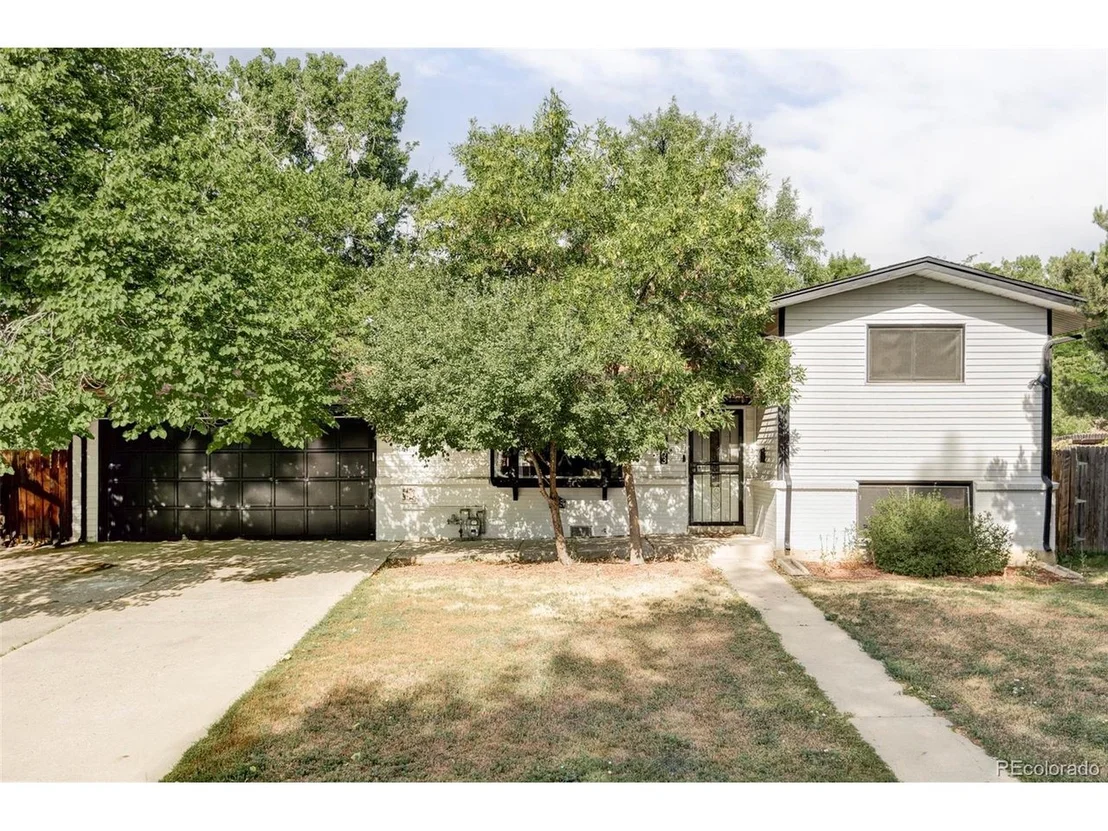 Photo of 6563 Iris St