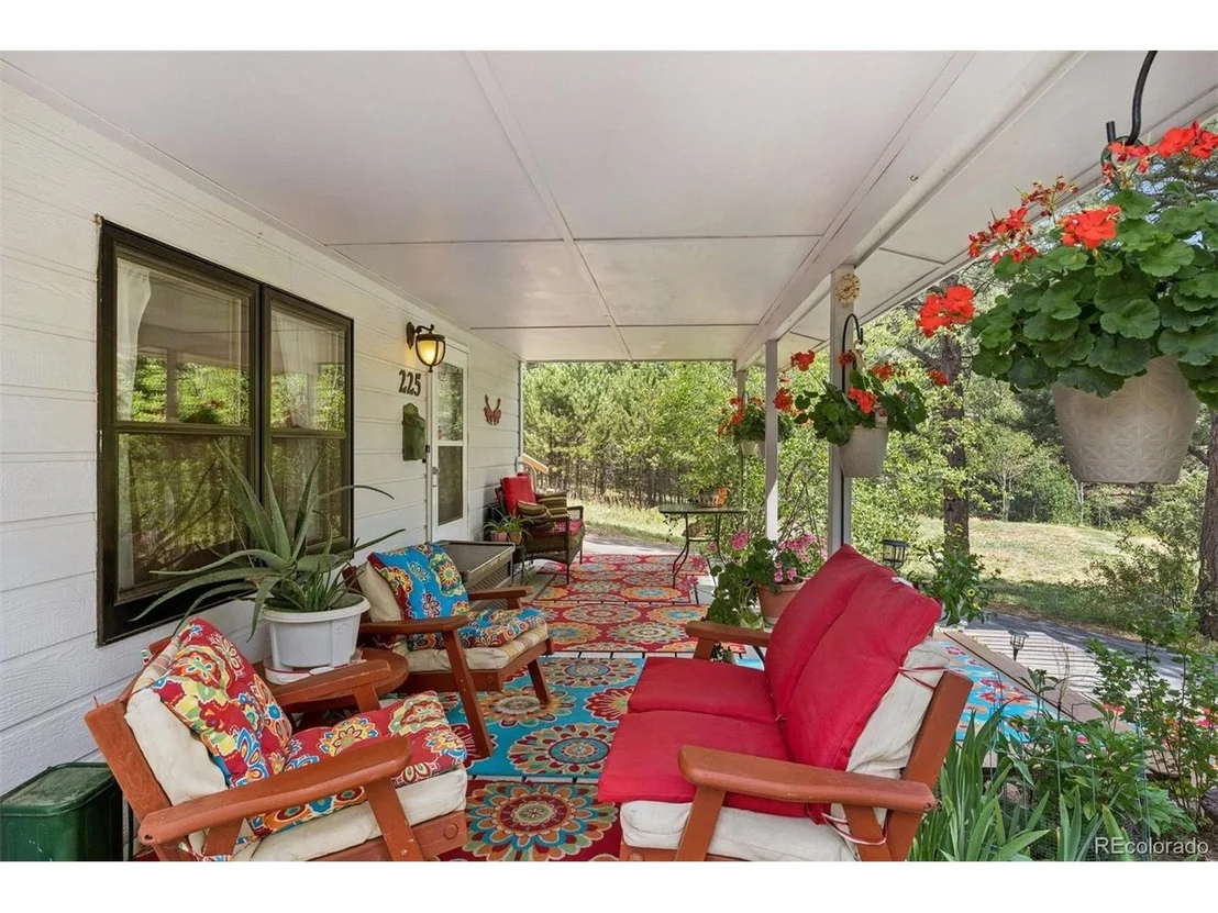Photo of 225 Hell Canyon Rd