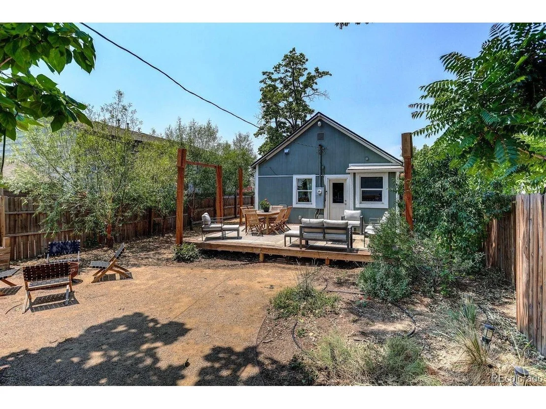 Photo of 4644 High St