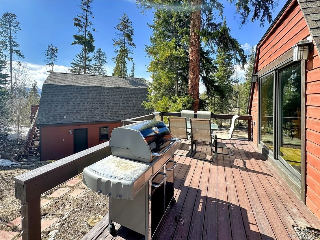 Photo of 230 Balsh Blvd