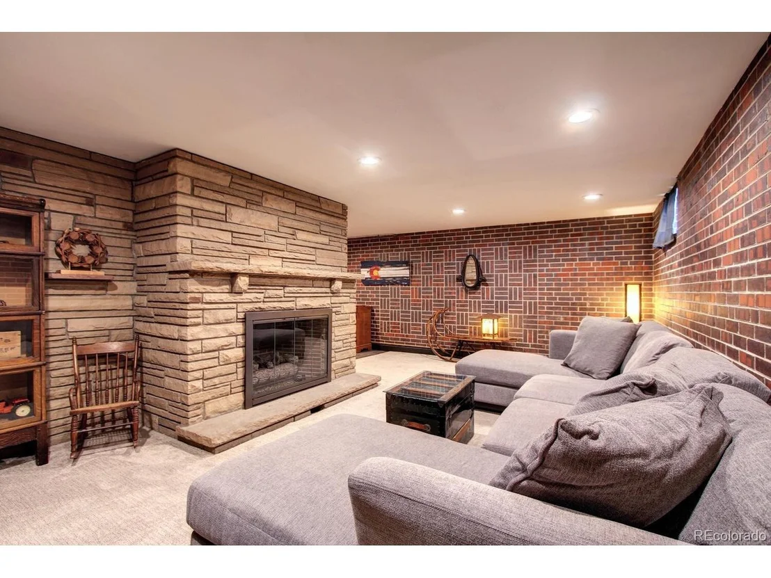 Photo of 1300 Elm St