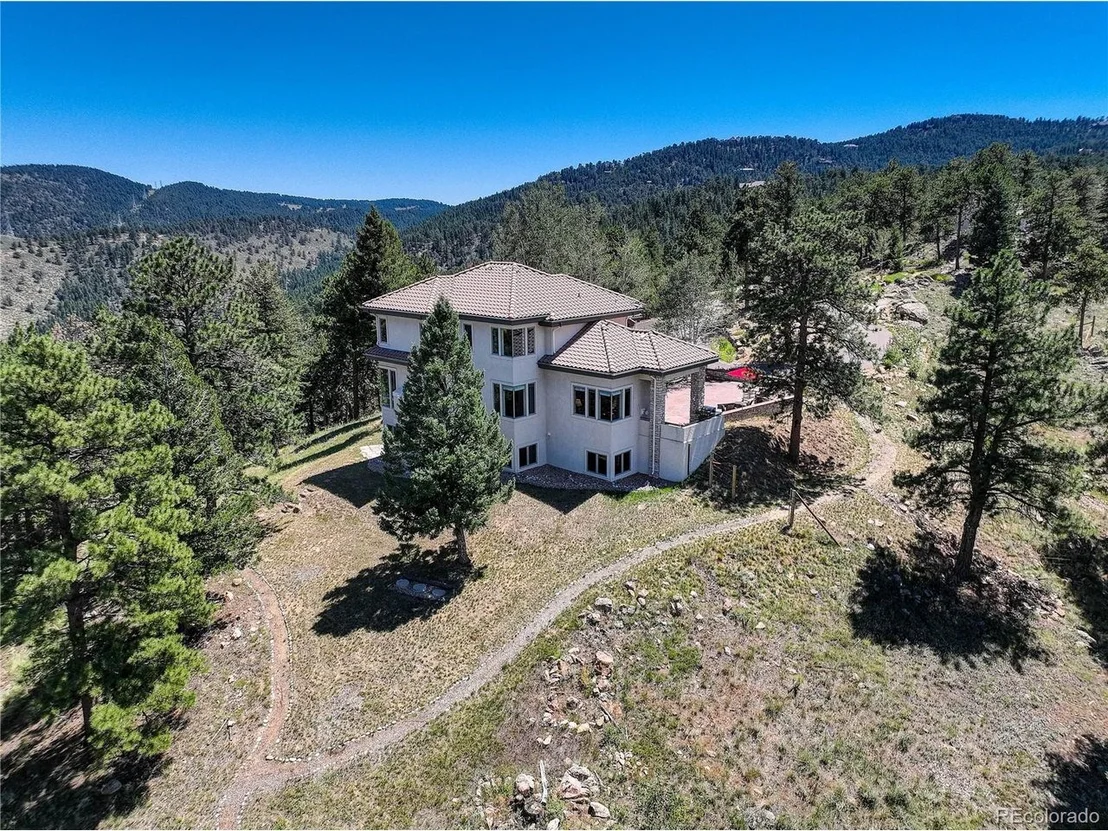 Photo of 290 Skyhill Dr