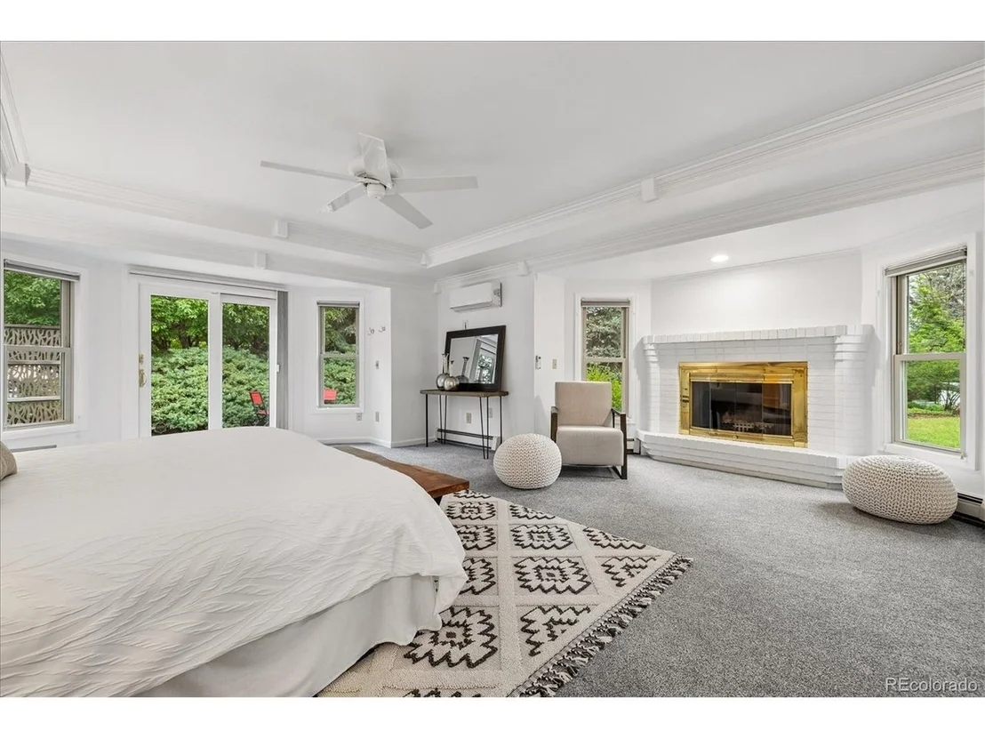 Photo of 4070 Field Dr
