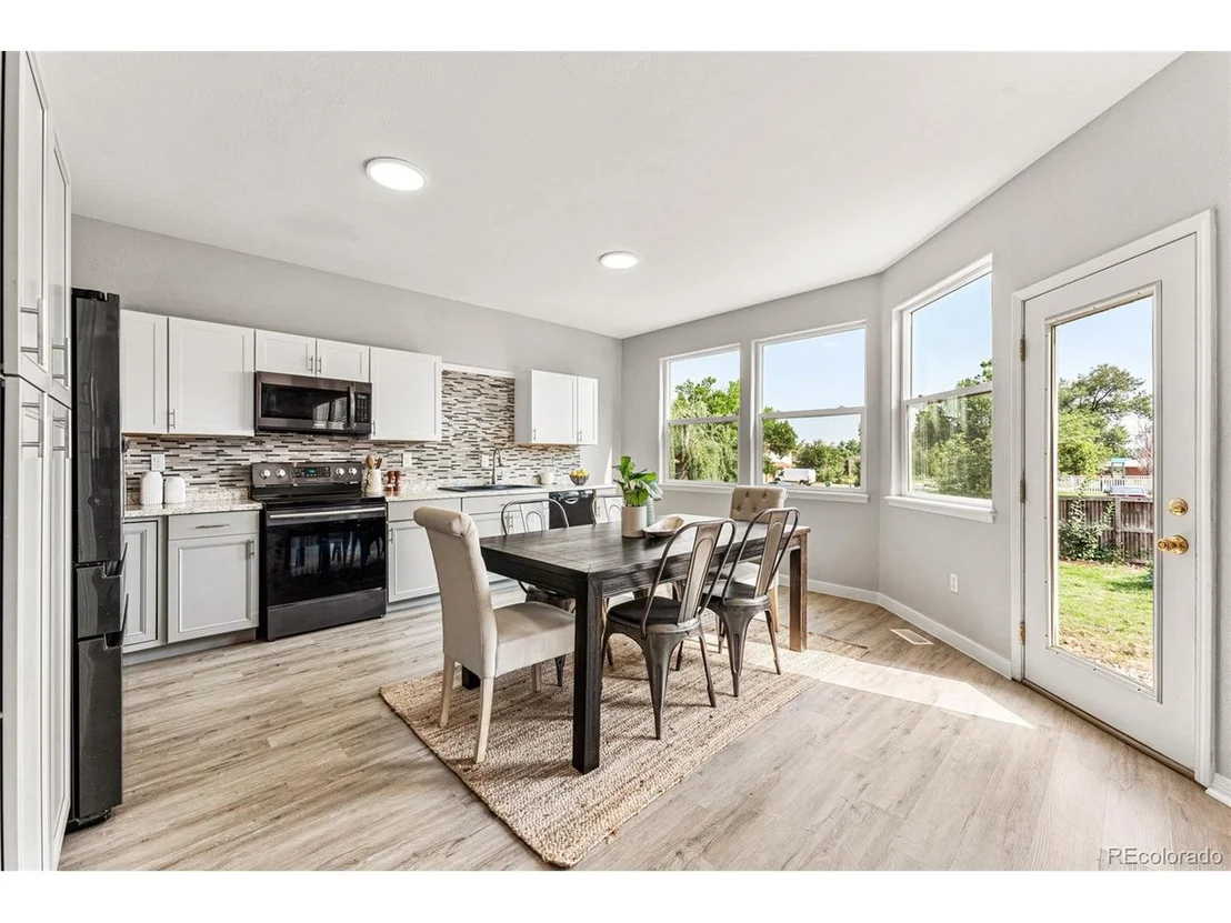 Photo of 1300 Foxtail Dr