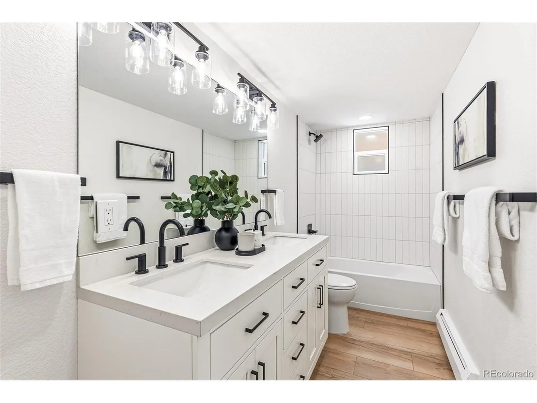 Photo of 3100 W Denver Pl