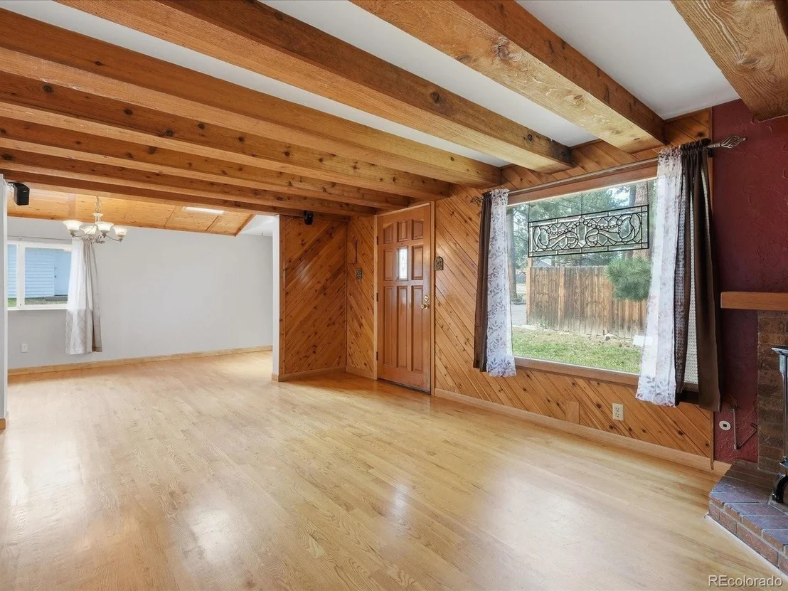 Photo of 30402 Hilltop Dr