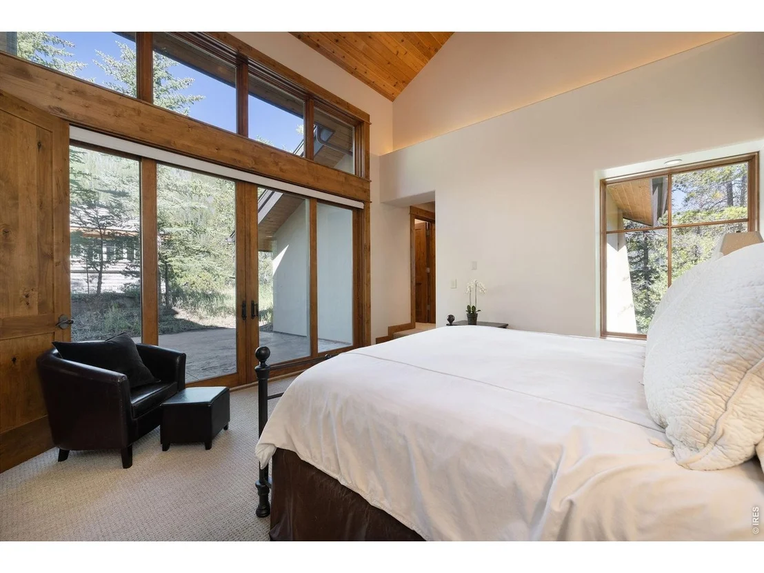 Photo of 4920 Juniper Ln