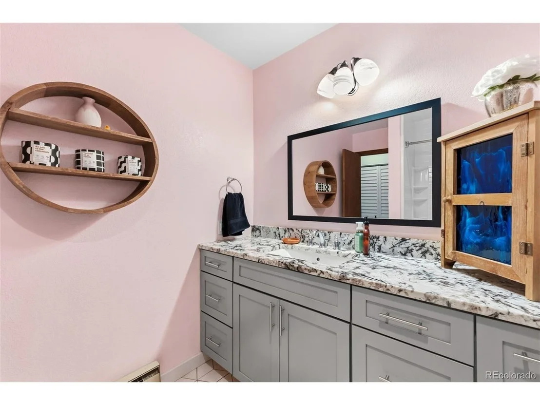 Photo of 1105 Main St